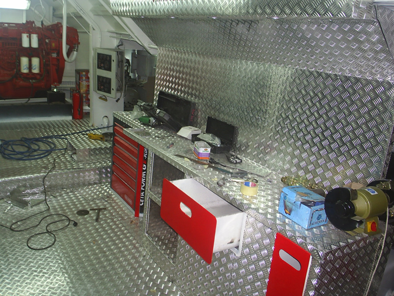 Engine room floor plates and perforated plates installation